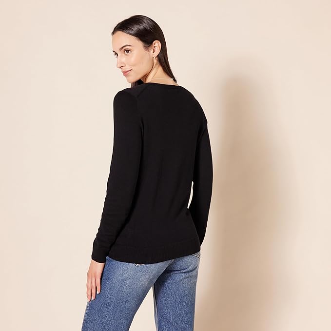Amazon Essentials Lightweight V-Neck Jumper UK - Image 3