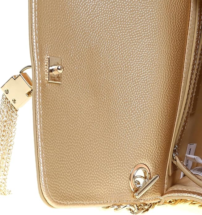 Timeless Elegance – Valentino Divina Shoulder Bag UK | Own the Look - Image 5