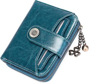SENDEFN genuine leather small bifold wallet for women in the UK featuring RFID protection, card slots, and zip coin pocket